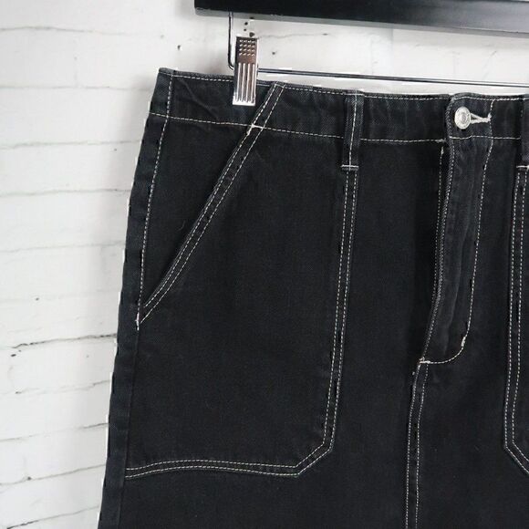 FOREVER 21 BLACK DENIM WITH WHITE STITCHING MINI SKIRT WOMENS SIZE LARGE - Picture 5 of 7